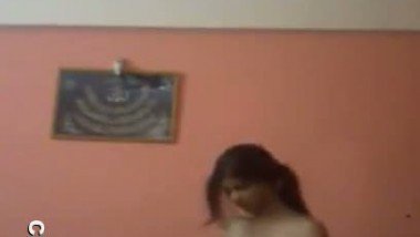 Bhumi exposing her nude figure for her college friend video leaked