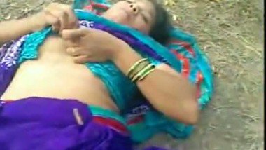 Soundarya Sex Picture Laga Wala Soundarya Sex Picture Laga Wala - Bangladeshi Muslim Maid Outdoor Sex With Neighbor - XXX Indian Films