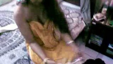 Desi sex clip of busty bengali bhabhi with neighbor leaked mms