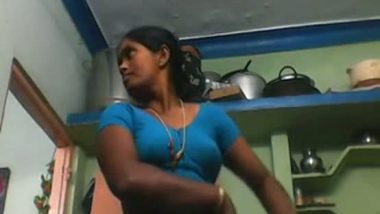 Black Aunty Porn India - South indian aunties you