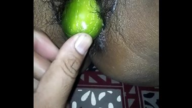 desi wife eating cucumber