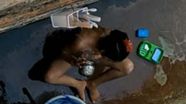 Desi Girl Nude Bathing Secretly Recorded By Neighbour