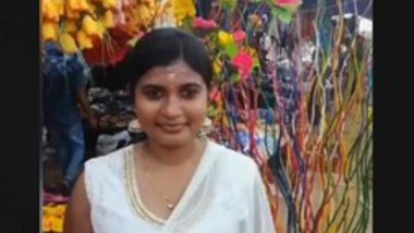 Cute Tamil Girl Showing Her Boobs and Pussy