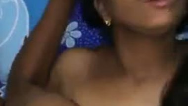 Mallu maid blowjob mms video of desi woman with two guys.