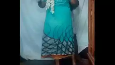 Indian Desi girlfriend fucking in village home