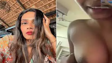 Mallu hot IT girl topless video call chat with lover