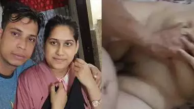 Beautiful bhabhi sex affair with cousin brother