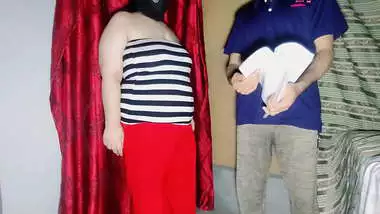 Muslim BBW had anal sex with office attendant for meter connection, doggy style ass fucking in clear Hindi audio