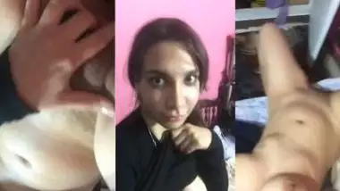 Indian nude girl strips and shows her boobs and ass