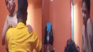 Local OYO room booking for sex affair bhabhi by lover