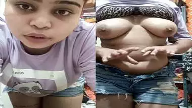 Big ass MILF sister naked after striptease viral MMS