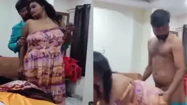 Adult Indian actress?s private threesome sex MMS