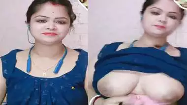 Horny Bengali boudi video call nude show MMS