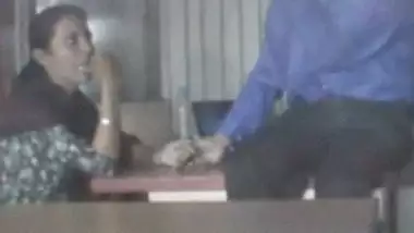 Desi Secretary Giving Blowjob to Boss ? Office porn videos